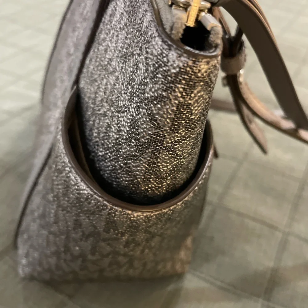 Michael Kors Sullivan handbag - Picture 2 of 15